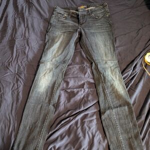 Women’s Slim Straight Jeans in Dark Wash